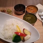 横町カフェの美味しいカレーライス