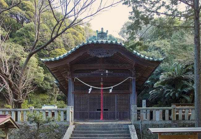 衣奈八幡神社