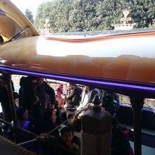 ボートに乗ります