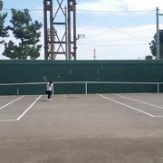 テニスが楽しめる公園