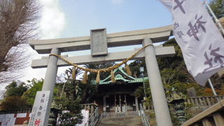 駅から歩いて行きます