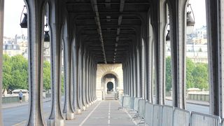 オススメはビルアケム橋