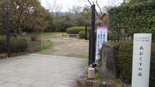 人の多さに疲れたら、ここで一休み