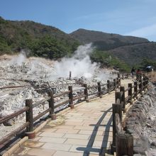 遊歩道から八万地獄へ