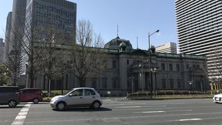 立派で歴史を感じます