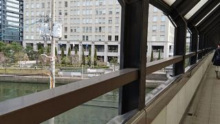 屋根付き通路、大阪ビジネスパークまで。