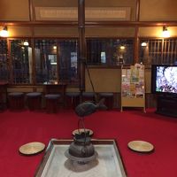 ロビーの囲炉裏