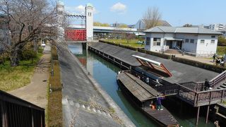 伏見みなとの運河ゲートの歴史を示す資料館