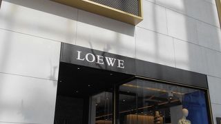 スペインの皮革ブランド