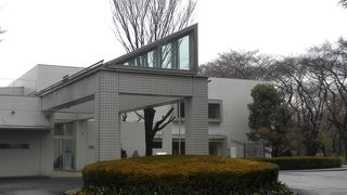 絶対行くべき隠れたお花見スポット「国立ハンセン病資料館」