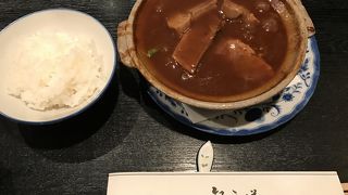 歌舞伎座からすぐのビーフシチューが有名なお店