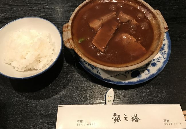 歌舞伎座からすぐのビーフシチューが有名なお店