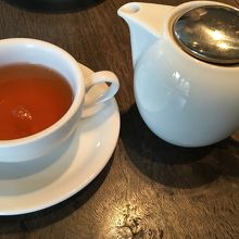 たっぷり２杯分のハーブティ