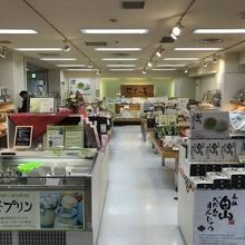 商品も多いですね。