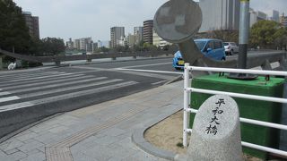 欄干のデザインがモダンです