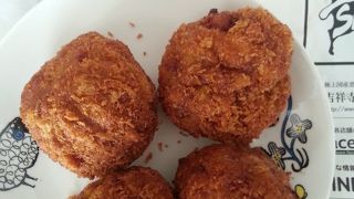 超ジューシーな丸メンチカツ
