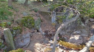 遺構なのでしょうが。。。