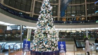 クリスマスシーズンの羽田空港 第2旅客ターミナル