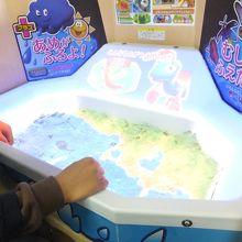 初めて見た砂を使ったゲーム