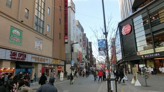 猥雑な裏町も今は明るい盛り場に