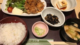 讃岐うどんのお店ですが定食も充実