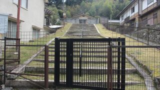 説明板が立っています