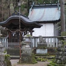 岡太神社本殿