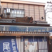 シャッターも浅草ならでは☆