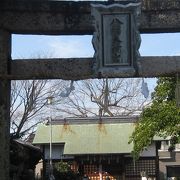 高槻城址公園隣りの神社