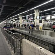 広すぎて迷いそうになります。