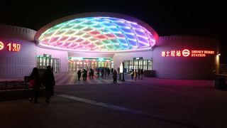 夜の駅がきれいだった