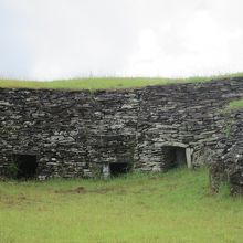 石を積み上げて作った住居跡