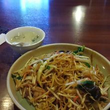 上海焼きそば、スープ付