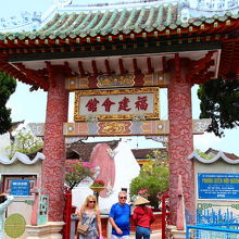 入場は観光チケットが必要