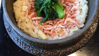 少し違うテイストの梅の花でした。