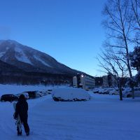 エントランス出て北方面の山々