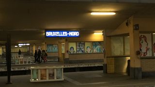 空港行きのチケット購入には