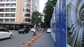 お土産のショッピングに（ドンコイ通り）