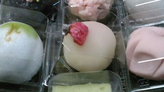 和菓子だけでなく洋菓子もあります