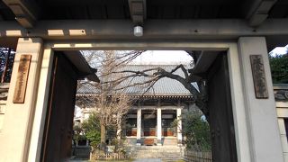 東上野六丁目にある真宗大谷派寺院