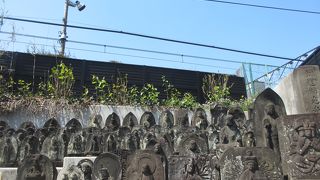 渋谷界隈を散策した際に見に行きました