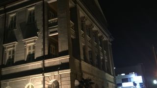 外も中もいい雰囲気