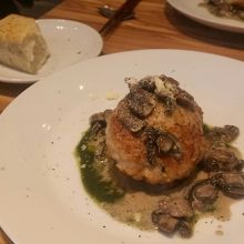 この日のメインはチキンハンバーグ