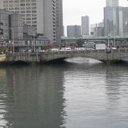 大阪メイン道御堂筋の橋