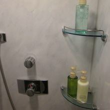 シャワールーム　2階到着ロビー