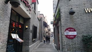 おしゃれな雰囲気の新天地。