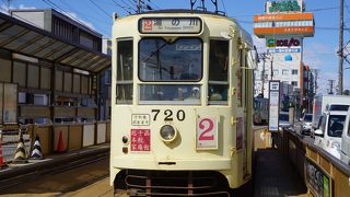 いろんな電車があって、けっこうカラフル