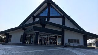 道の駅大社ご縁の広場の〝建物〟です。