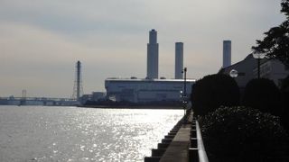 駅構内にある公園