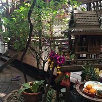 みんなが寝そべったりできる広間